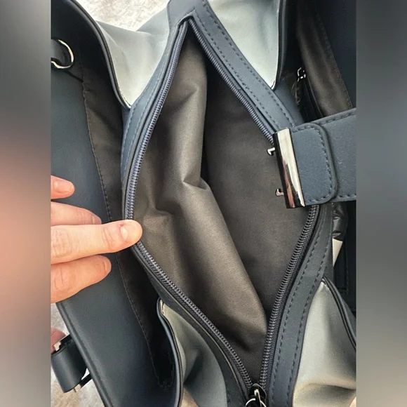 Simply Vera Wang Shoulder Bag Medium Blue Vegan Leather Crossbody Purse NWT - Picture 5 of 7